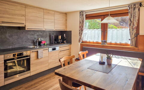 Egger: Wood, Furniture, Interior Design, Flooring, Floor, Kitchen, Room, Countertop, Ceiling, Cabinetry