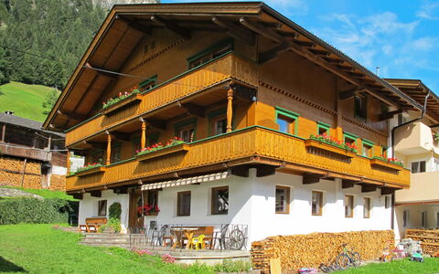 Rieplerhof: Plant, Building, Cloud, Property, Sky, Window, Green, Architecture, House, Wood