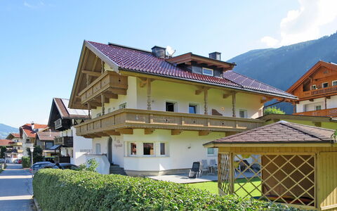 Wegscheider: House, Property, Building, Real Estate, Architecture, Roof, Home, Residential Area, Sky, Estate