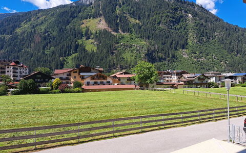 Wegscheider: Sky, Cloud, Plant, Mountain, Daytime, Nature, Natural Landscape, Tree, Land Lot, Building