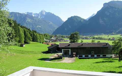 Hanser: Mountainous Landforms, Mountain, Mountain Range, Nature, Natural Landscape, Property, Alps, Hill Station, Highland, House