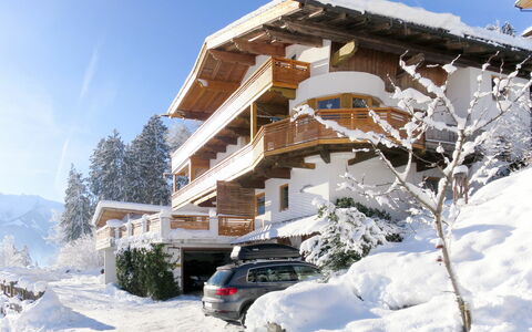 Lieblingsplatzl: Snow, Winter, Property, House, Freezing, Home, Building, Real Estate, Mountain, Geological Phenomenon