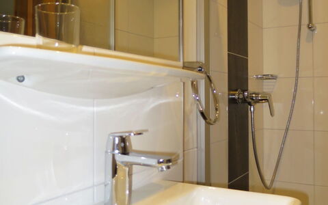 Alpenblick: Bathroom, Tap, Property, Room, Sink, Plumbing Fixture, Wall, Interior Design, Tile, Architecture