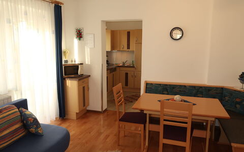 Frisch: Table, Furniture, Wood, Chair, Interior Design, Curtain, Flooring, Building, Clock, Picture Frame