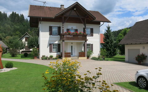Wiegele: Plant, Sky, Cloud, Building, Property, Window, Wheel, Car, House