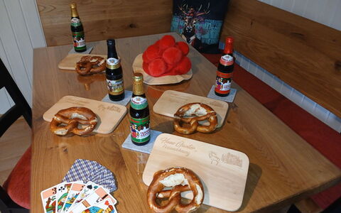 Haus Ganter: Food, Tableware, Table, Ingredient, Drinkware, Furniture, Finger Food, Serveware, Dishware