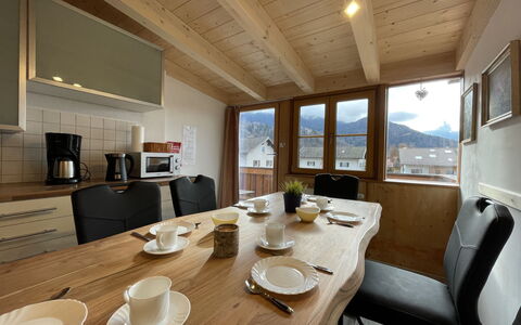 Eberhorn: Table, Furniture, Property, Tableware, Window, Chair, Interior Design, Dishware, Wood, Couch