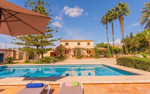 Ses Sitjoles: Cloud, Sky, Plant, Water, Property, Building, Swimming Pool, Azure, Tree, Body Of Water