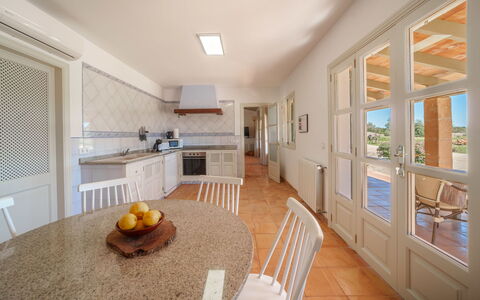 Can Soler: Flooring, Floor, Furniture, Wood, Interior Design, Ceiling, Kitchen & Dining Room Table, Chair, Home, Kitchen