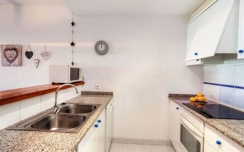 Nautic Golf C Iii: Property, Room, Countertop, Kitchen, Interior Design, Real Estate, Building, House, Furniture, Architecture