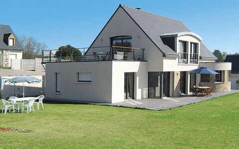 Belle Vue sur Mer: House, Property, Home, Building, Real Estate, Architecture, Land Lot, Residential Area, Facade, Roof