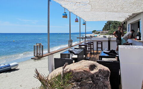 A Suara di Mare: Sea, Vacation, Beach, Shore, Coast, House, Ocean, Resort, Tourism, Summer