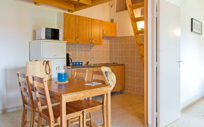 Club Benista T2 604.1: Room, Property, Furniture, Interior Design, House, Building, Kitchen, Ceiling, Dining Room, Floor