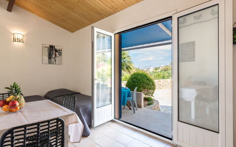 San Antoine: Furniture, Building, Plant, Wood, Shade, Comfort, Interior Design, Flooring, Floor
