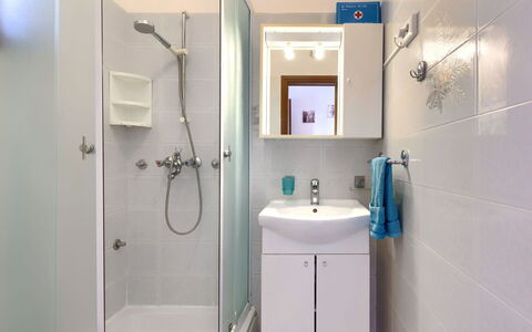 Elvi: Tap, Mirror, Plumbing Fixture, Property, Sink, Bathroom Sink, Bathroom Cabinet, Bathroom, Purple, Interior Design