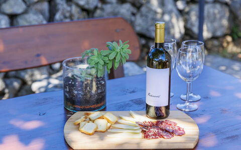 Tomazin: Bottle, Tableware, Drinkware, Barware, Glass Bottle, Wine Bottle, Wine