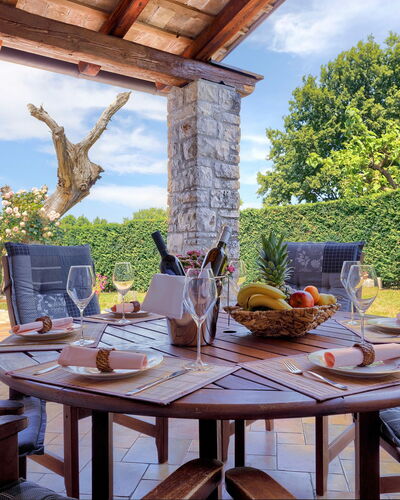 Villa Dina