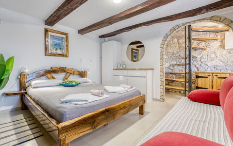 Lovreno: Furniture, Bed, Bedroom, Interior Design, Bedding, Bed Sheet, Room, Floor, Home, Ceiling