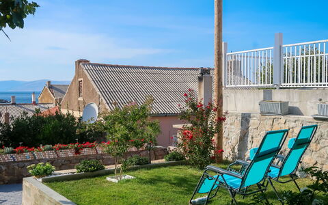 Stanka: Plant, Flower, Sky, Cloud, Building, Property, Blue, Azure, Window, House