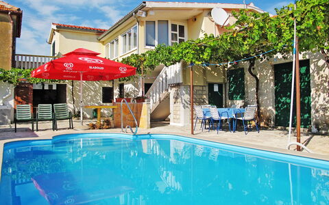 Mali Ive: Water, Plant, Building, Property, Swimming Pool, Sky, Furniture, Azure, Chair, Window