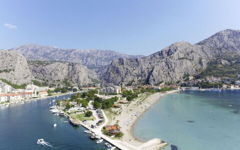 Sonja: Body Of Water, Coast, Water Resources, Promontory, Coastal And Oceanic Landforms, Bay, Sea, Tourism, Inlet, Water