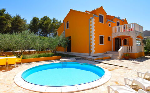 Gorana: Plant, Sky, Property, Water, Window, Building, Azure, Tree, Swimming Pool, Architecture