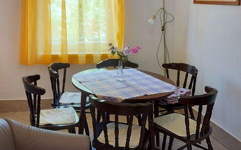 Violett: Table, Furniture, Property, Window, Plant, Curtain, Wood, Textile, Chair, Picture Frame