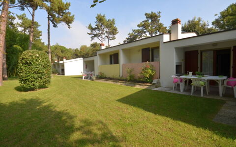 Villaggio Paradiso: Plant, Building, Property, Sky, Window, Tree, Land Lot, Door, Architecture, Grass