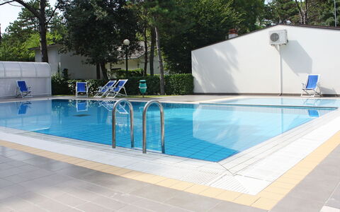 Villaggio Paradiso: Swimming Pool, Property, Tile, Leisure, Leisure Centre, Real Estate, Building, House, Rectangle, Architecture