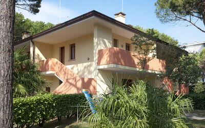 Bibione 741: Property, House, Real Estate, Home, Building, Residential Area, Villa, Cottage, Neighbourhood, Architecture