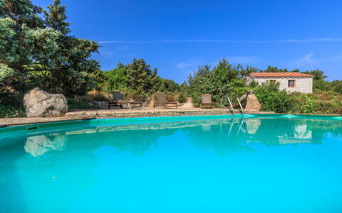 Mare di Ginepri (Bad115): Water, Sky, Swimming Pool, Building, Blue, Tree, Plant, Natural Landscape, Rectangle, Coastal And Oceanic Landforms