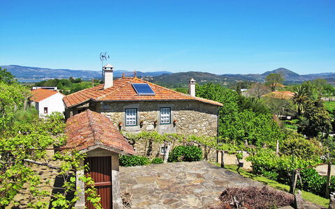 Senhor Do Socorro: Sky, Plant, Window, Natural Landscape, Land Lot, Tree, Building, Residential Area, Neighbourhood