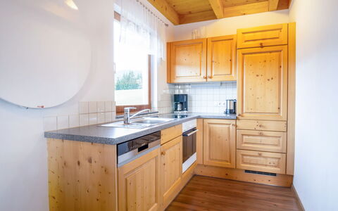 Eben im Pongau 603: Cabinetry, Countertop, Sink, Tap, Furniture, Kitchen Sink, Building, Drawer, Kitchen, Interior Design