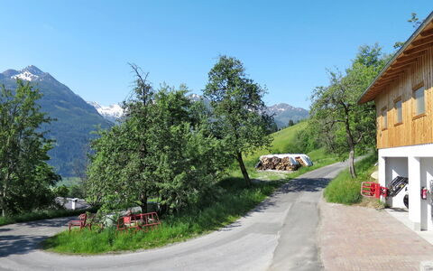 Kaprun 663: Property, Mountainous Landforms, Mountain Range, Residential Area, Mountain, Natural Landscape, Real Estate, Alps, House, Land Lot