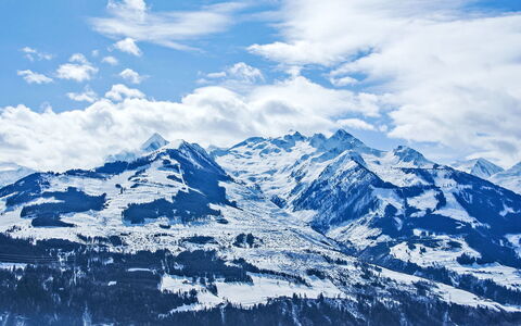 Angererhof: Sky, Blue, Mountain, Snow, Mountainous Landforms, Winter, Mountain Range, Terrain, Highland, Glacial Landform