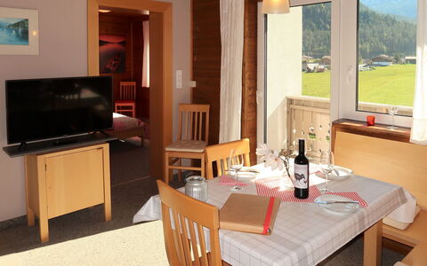 Achensee 603: Table, Furniture, Property, Building, Couch, Wood, Interior Design, Living Room, Comfort, Home Appliance