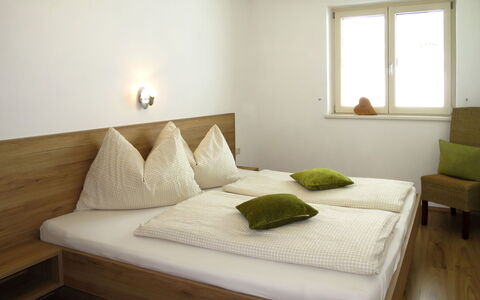Wurm: Furniture, Bedroom, Bed, Mattress, Room, Property, Bed Frame, Interior Design, Floor, Bedding