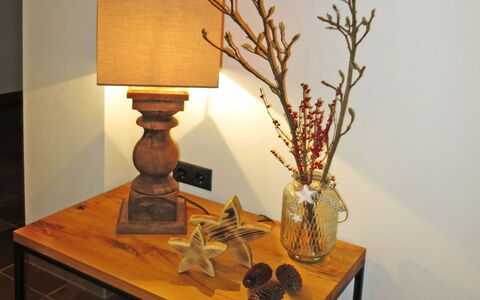 Apart Bergart: Wood, Plant, Art, Table, Architecture, Interior Design, Twig, Natural Material, Tree, Flooring