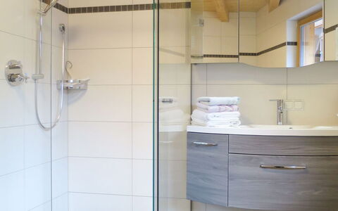 Nina: Room, Floor, Wall, Tile, Bathroom, Ceiling, Architecture, Flooring, Building, House