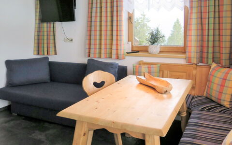 Kaltenbach 626: Furniture, Living Room, Room, Coffee Table, Interior Design, Table, Property, Couch, Floor, Curtain