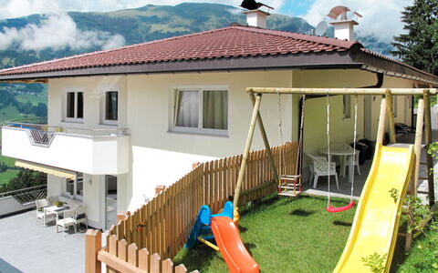 Zell am Ziller 617: Plant, Sky, Building, Cloud, Property, Window, Green, House, Porch, Wood