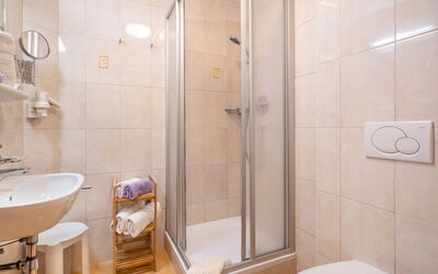 Accommodation:&nbsp;Rosa 687.1
