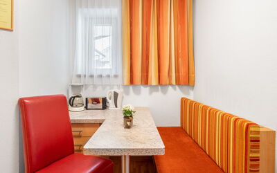 Accommodation:&nbsp;Rosa 687.10