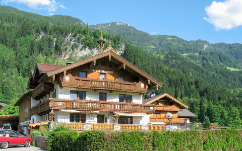 Mayrhofen 709: Cloud, Sky, Plant, Mountain, Building, Property, Car, Wheel, Green