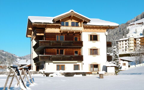 Wildschönau 650: Snow, Winter, Property, Building, House, Town, Architecture, Real Estate, Home, Apartment