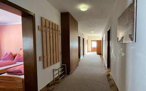 Wildschönau 650: Property, Building, Wood, Comfort, Door, Interior Design, Hall, Architecture, Flooring, Floor