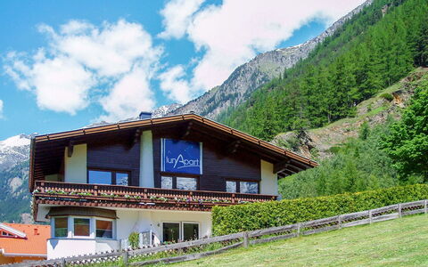 Sölden 622: Mountainous Landforms, Mountain, House, Property, Hill Station, Mountain Range, Natural Landscape, Alps, Rural Area, Home