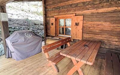 Accommodation:&nbsp;Luna 615.1