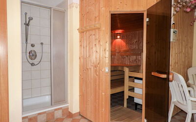 Spiss-Samnaun 603: Property, Wood, Chair, Door, Building, Interior Design, Wood Stain, Floor, Wall