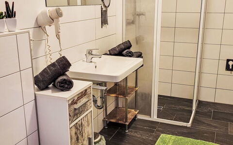 Tschiderer: Flooring, Toilet Seat, Floor, Plumbing Fixture, Toilet, Interior Design, Bathroom, Plumbing, Tile, Tap